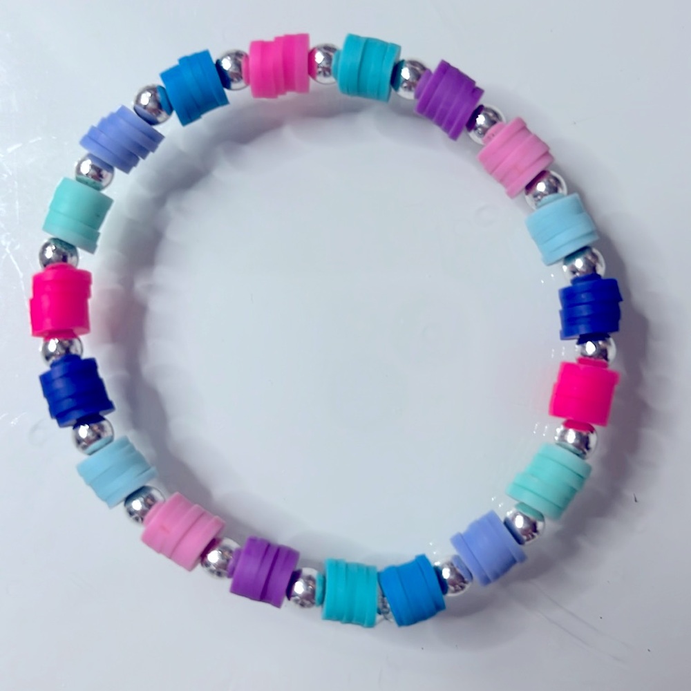 Clay bead bracelet - Picture 3 of 5